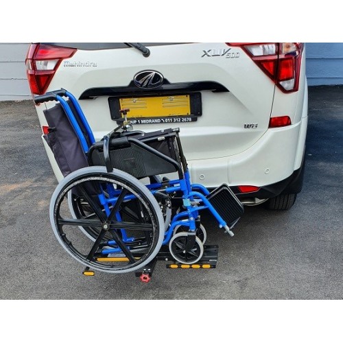 Manual Wheelchair Carrier to transport wheelchairs